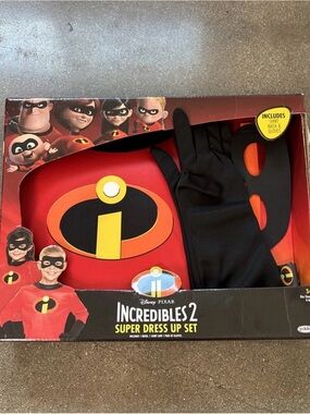 Disney•Pixar Incredibles 2 Red Kids Superhero Dress-Up Set